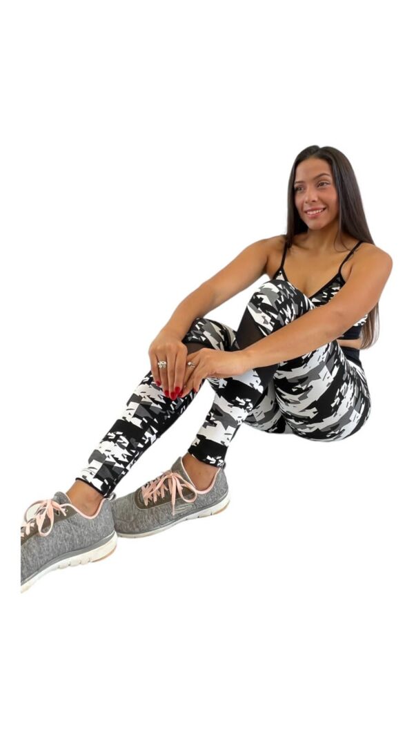 Conjunto Top + legging - Image 3